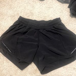 Lululemon hotty hot short 4 inch